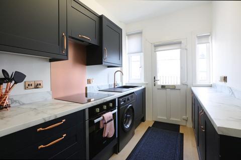 3 bedroom bungalow to rent, Craigleith Hill Gardens, Edinburgh EH4