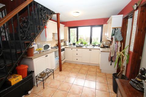 10 Coronation Road, Wells, BA5 2BU