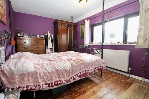 10 Coronation Road, Wells, BA5 2BU