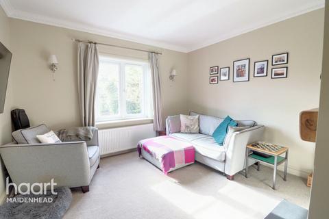 2 bedroom cottage for sale - Bath Road, Maidenhead