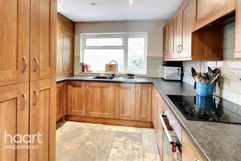 The Cottage 1, Holloway Cottage Bath Road, Littlewick Green, Maidenhead, SL6 3QT