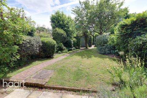 The Cottage 1, Holloway Cottage Bath Road, Littlewick Green, Maidenhead, SL6 3QT