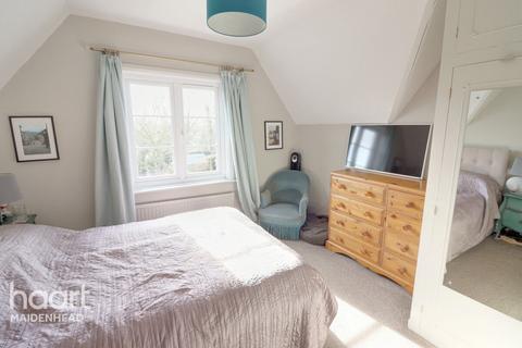 The Cottage 1, Holloway Cottage Bath Road, Littlewick Green, Maidenhead, SL6 3QT