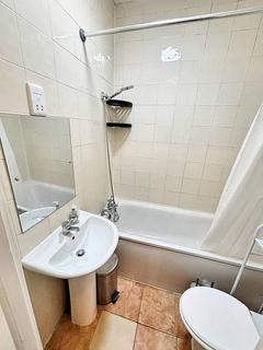 2 bedroom flat to rent - Archway Road, London N6