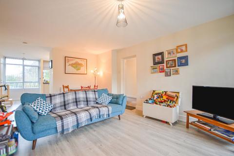 2 bedroom apartment to rent, Hill View Road, Woking, Surrey, GU22