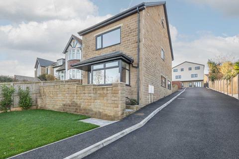 4 bedroom detached house for sale, Valley Rd, Dewsbury