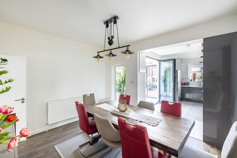 11 Mead Place, Croydon, CR0 3SQ