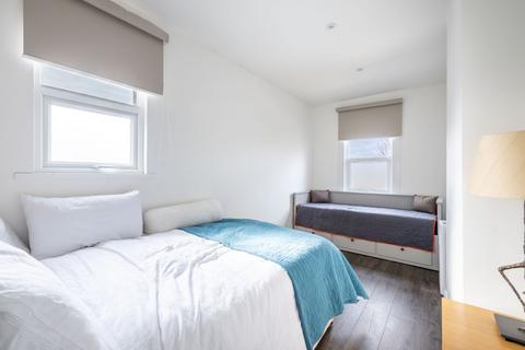 11 Mead Place, Croydon, CR0 3SQ