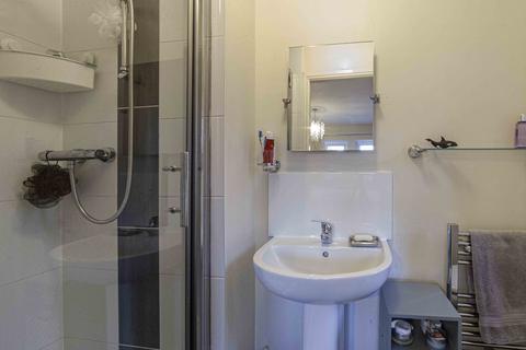 10 Sykes Close, Greenfield, Oldham, OL3 7PT