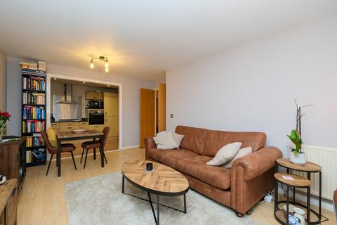 2 bedroom apartment for sale, Carisbrooke Road, Far Headingley, LS16