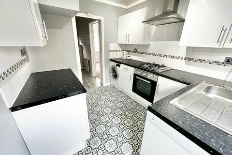 3 Avon Place, Blackpool, FY1 2QX