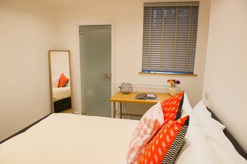 1 bedroom in a house share to rent, Bernard St, Swansea