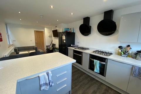 1 bedroom in a house share to rent, Bernard St, Swansea