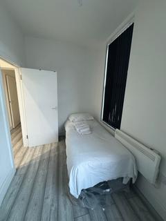 2 bedroom flat to rent, 2 Gordon Street, LU1