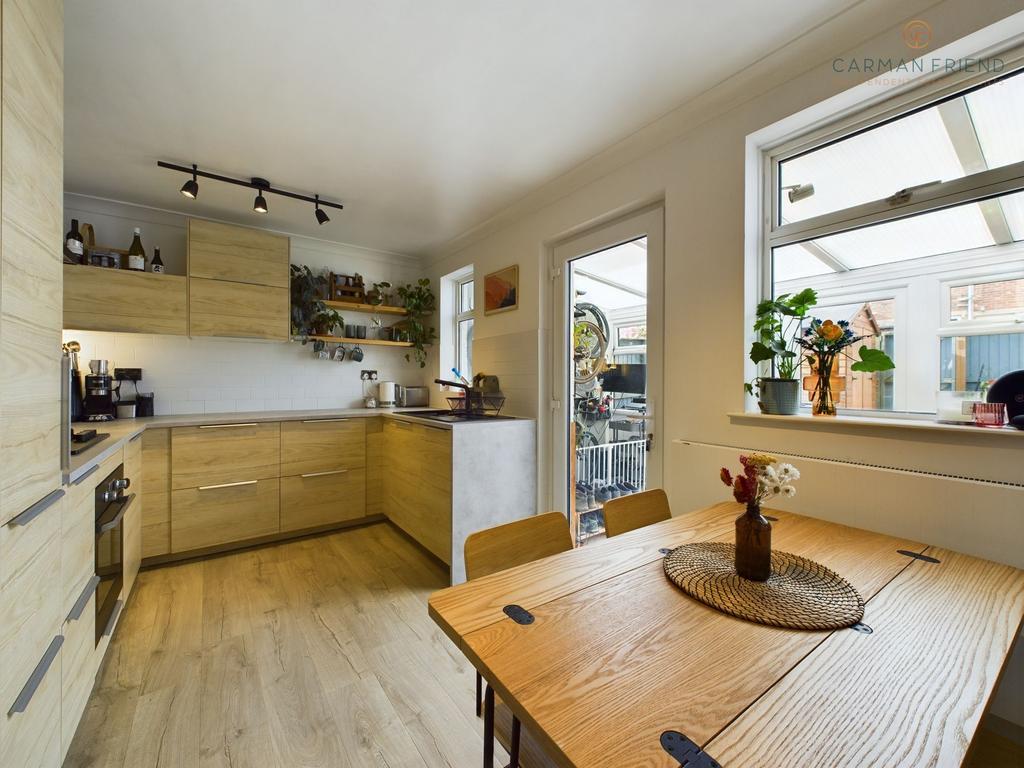 Kitchen/Dining Room
