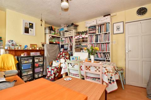 29 James Street, Sheerness, ME12 2QE