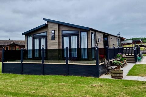 2 bedroom lodge for sale, High Farm Holiday Park Beverley
