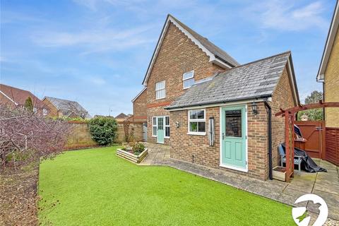 3 bedroom detached house for sale - Woodrush Place, St. Marys Island, Chatham, Kent, ME4