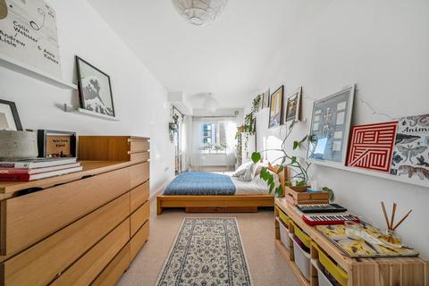 1 bedroom flat for sale, Mantle Road, Brockley