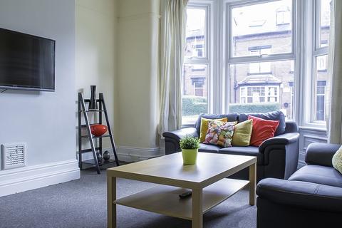 1 bedroom in a house share to rent, 9 Headingley Avenue, Headingley, Headingley, Leeds, LS6 3EP