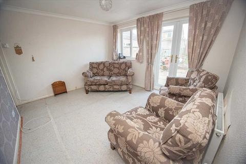 2 bedroom bungalow for sale, Sycamore Drive, Lincoln