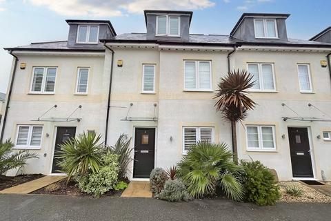 4 bedroom semi-detached house for sale, Park Close, Poole Park, Poole, Dorset, BH15