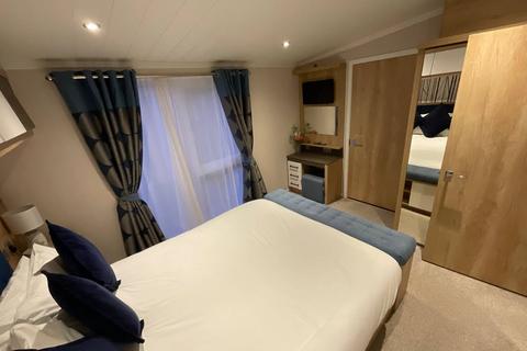 3 bedroom lodge for sale, Tattershall Lakes Country Park Lincolnshire