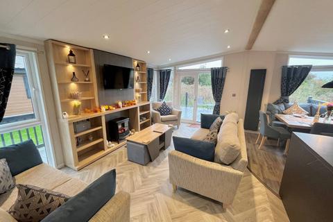 3 bedroom lodge for sale, Tattershall Lakes Country Park Lincolnshire