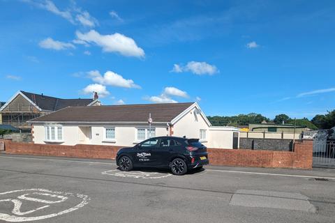 3 bedroom detached bungalow for sale, Walter Road, Ammanford, SA18 2NH
