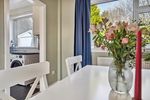 15 Butt Avenue, Helensburgh, G84 9DA