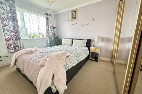 3 bedroom semi-detached house for sale, Hinton Walk, Dunstable LU5