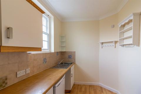 1 bedroom flat for sale, Headley Close, Alresford, SO24 9XE