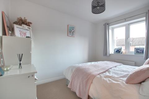 165 Cutforth Way, Romsey, SO51 0BG