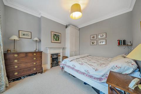 2 bedroom flat for sale, Iveley Road, Clapham