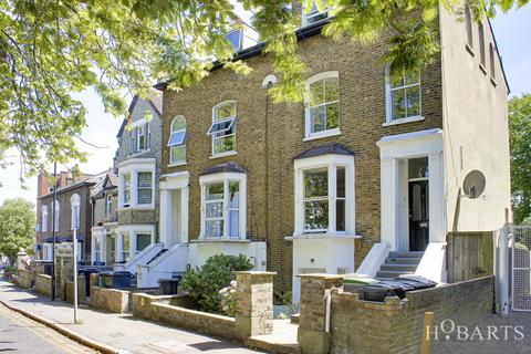 3 bedroom flat for sale, Stuart Crescent, Wood Green, London, N22