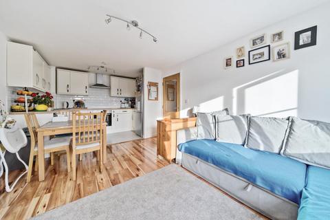 2 bedroom flat for sale, Bath Road,  Slough,  SL1