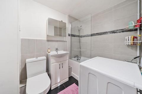 2 bedroom flat for sale, Bath Road,  Slough,  SL1