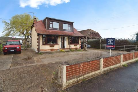 4 bedroom detached house for sale, Lilac Cottage, Corringham, SS17