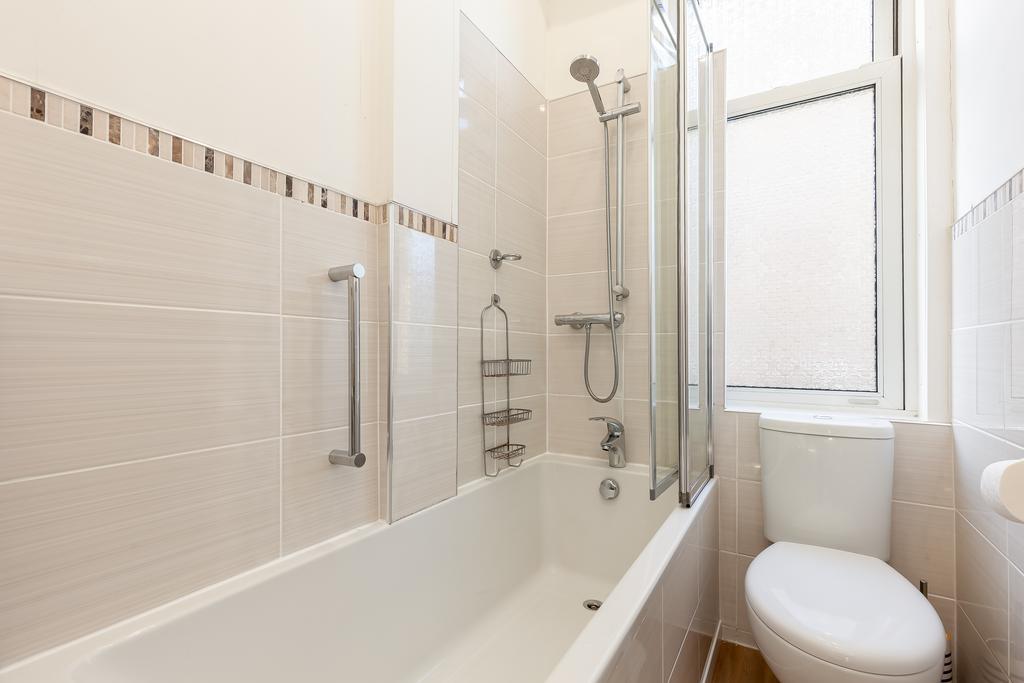 1st Floor Bathroom