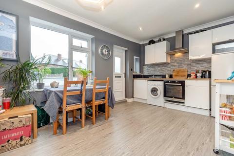 25 Sunny View, East Ardsley, Wakefield, WF3 2JP