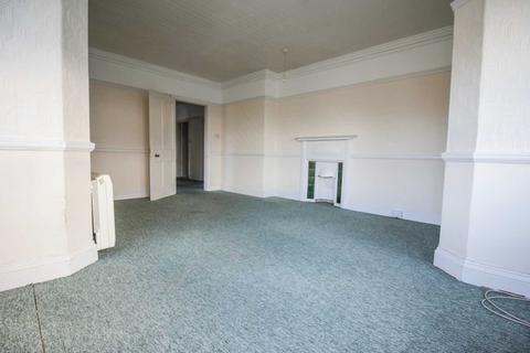 3 bedroom flat for sale, Quantock Road, Southward