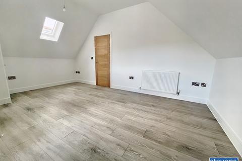 1 bedroom flat for sale, Station Road, Okehampton, Devon, EX20