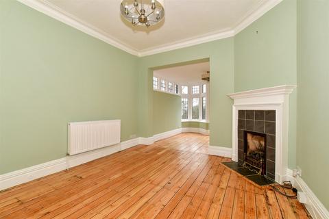 2 bedroom apartment for sale - Beacon Road, Crowborough, East Sussex