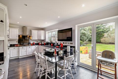 26 Lime Tree Walk, Rickmansworth, WD3 4BX