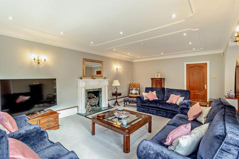 26 Lime Tree Walk, Rickmansworth, WD3 4BX