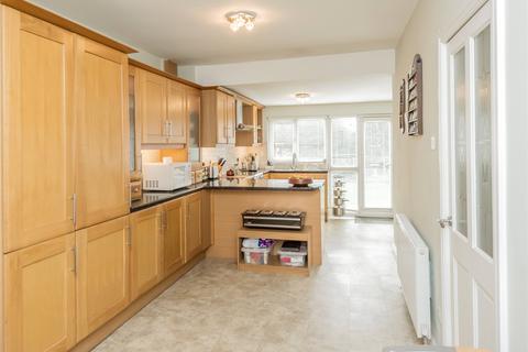 26 Walker Road, Oakenshaw, Bradford, BD12 7AL