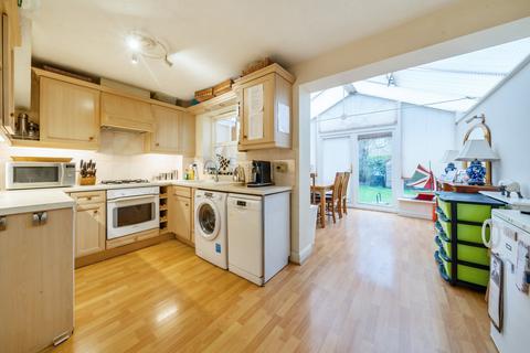 2 bedroom terraced house for sale, Yeovilton Place, Kingston Upon Thames, KT2