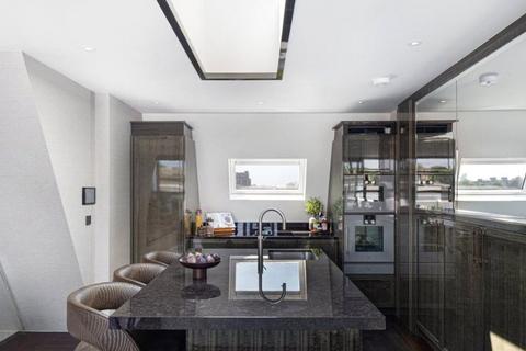 3 bedroom penthouse to rent, 21-22 Prince Of Wales Terrace, London W8