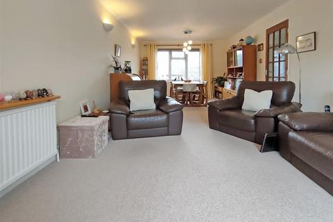 15 Cavalier Close, Midhurst, GU29 9QW