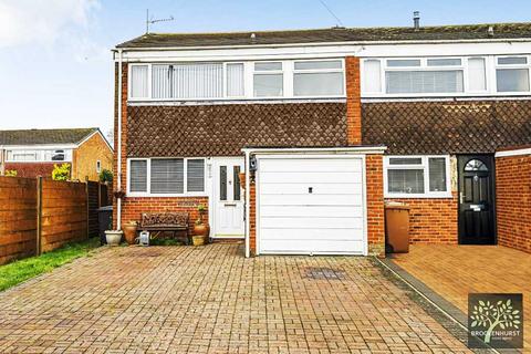 3 bedroom end of terrace house for sale - Gallaghers Mead, Andover